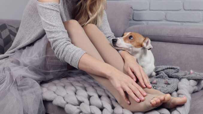 stressé voici comment vos bas de contention peuvent vous aider !
